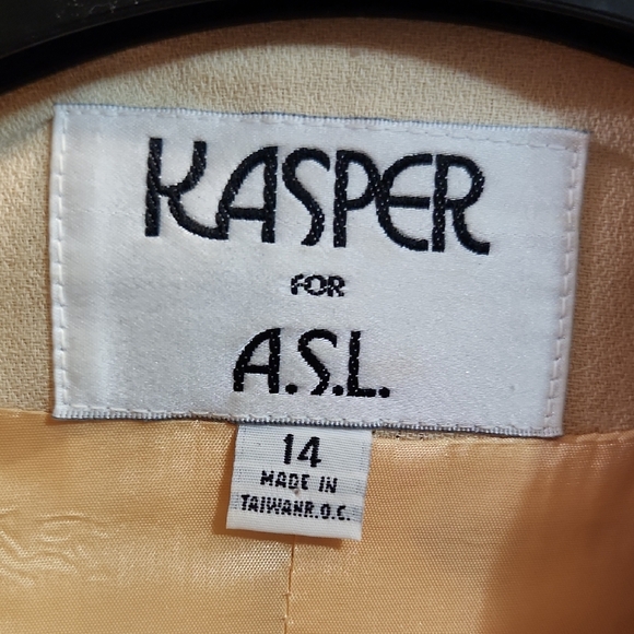 Kasper Light Cream Blazer and Skirt Ensemble - Picture 2 of 3